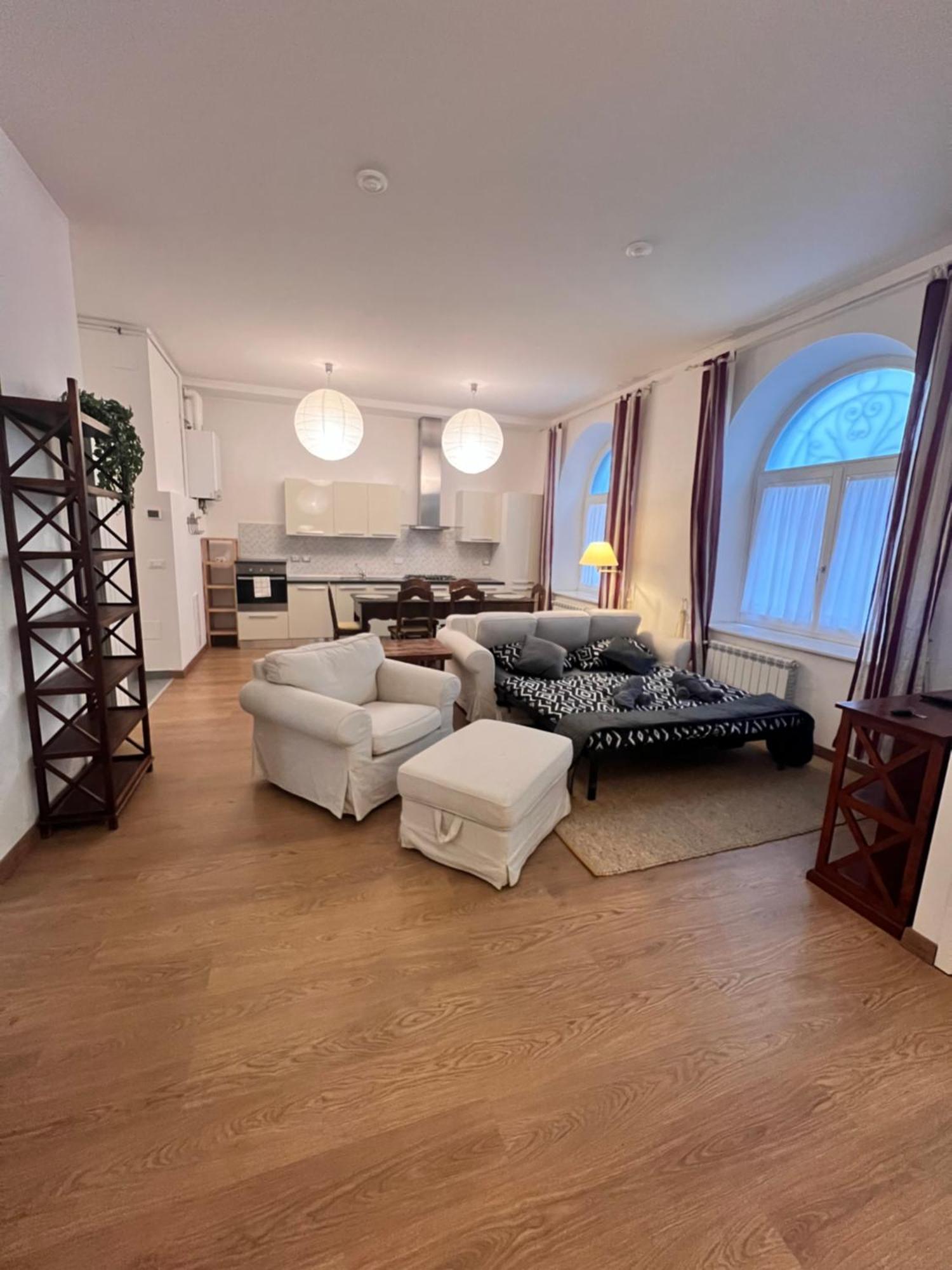 Loft With Private Parking Leilighet Trieste Eksteriør bilde
